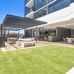 Ocean Views - Sandbar Burleigh Heads